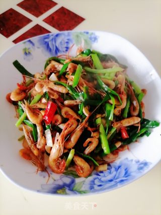 韭菜炒河虾的做法步骤：7