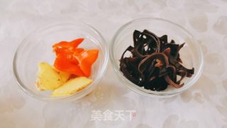 黄花菜炒肉的做法步骤：5