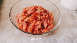 黄花菜炒肉的做法步骤：4
