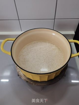 羊肚菌煲仔饭的做法步骤：1