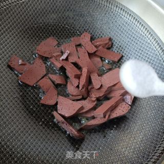 菠菜炒猪血的做法步骤：6