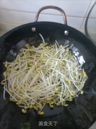 海裙带炒豆芽的做法步骤：4