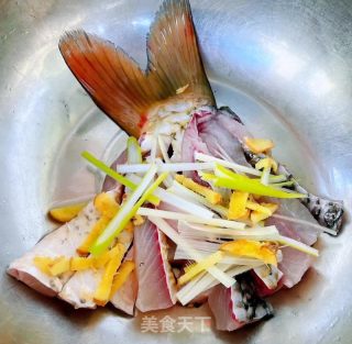 #酸甜美食#糖醋蝴蝶鱼尾的做法步骤：7