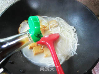 鱼豆腐鸡蛋汤面的做法步骤：5