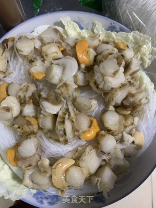 蒜蓉粉丝扇贝肉的做法步骤：2