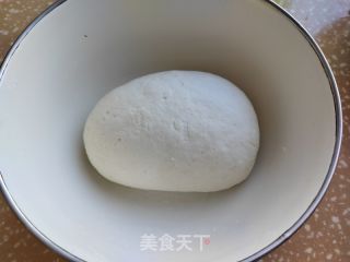 包菜鲜肉包的做法步骤：7
