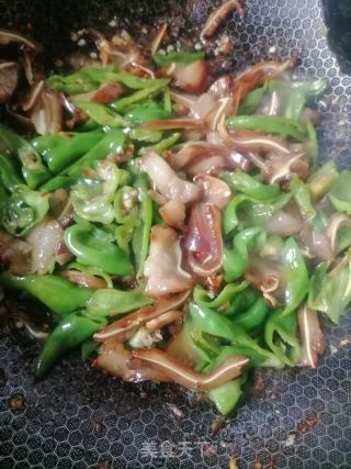 青椒炒猪耳的做法步骤：6