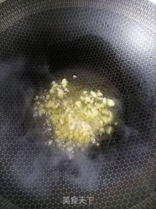 青椒炒猪耳的做法步骤：3