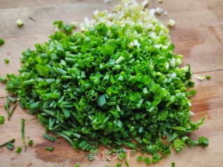 雪菜鲜肉鸡蛋麦饼的做法步骤：4