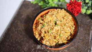 韭黄鸡蛋炒饭的做法步骤：7