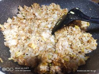 韭黄鸡蛋炒饭的做法步骤：5