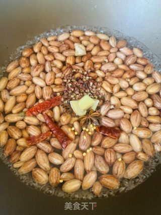 芹菜拌花生的做法步骤：2