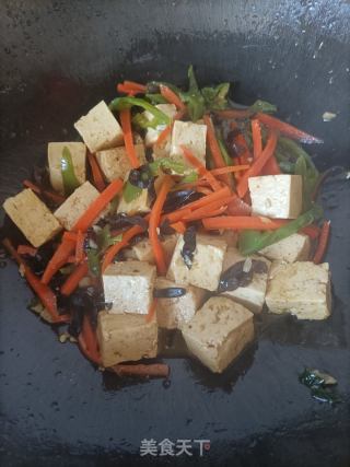 鱼香豆腐的做法步骤：12