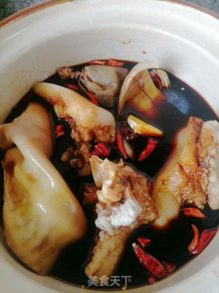 卤猪耳的做法步骤：3