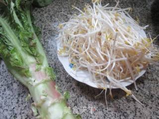 莴笋炒绿豆芽的做法步骤：1
