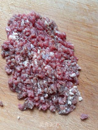 牛肉酸豇豆的做法步骤：1