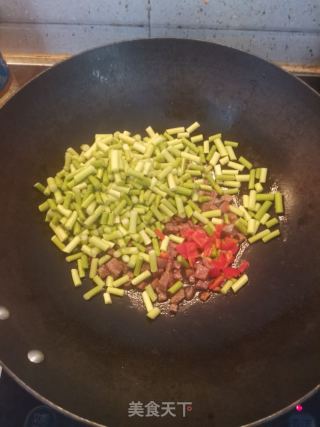 蒜毫炒腊肉的做法步骤：5