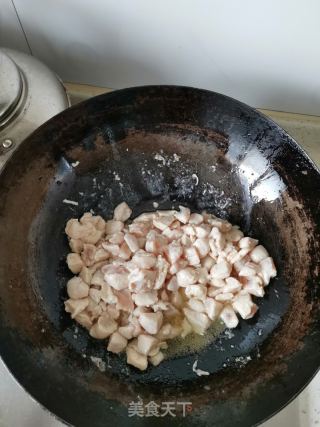 彩椒炒鸡丁的做法步骤：4