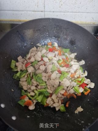 辣椒炒鸡丁的做法步骤：5