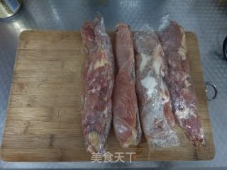 辣椒炒鸡丁的做法步骤：1