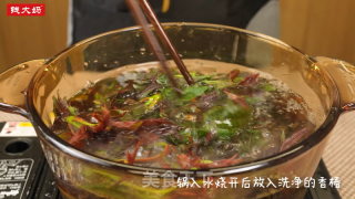 香椿炒蛋的做法步骤：3