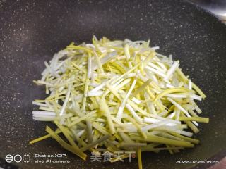 韭黄炒鸡蛋的做法步骤：3