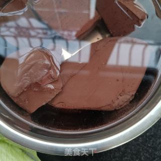 韭菜鹅肉炒猪血的做法步骤：3