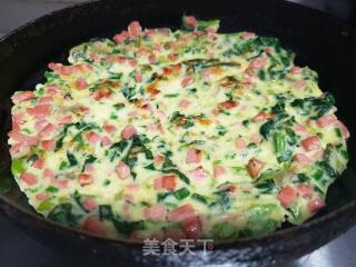 火腿肠菠菜煎饼的做法步骤：5