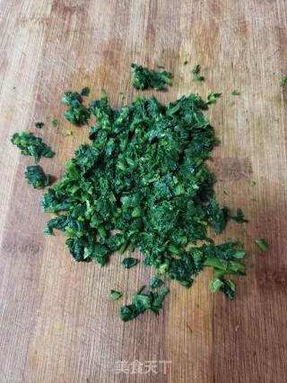 火腿肠菠菜煎饼的做法步骤：2
