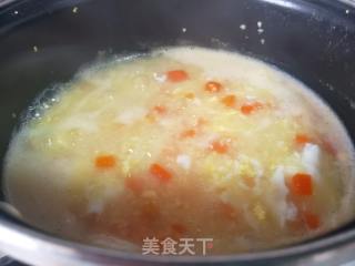 红萝卜蛋花小米粥的做法步骤：4