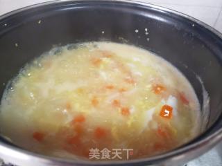 红萝卜蛋花小米粥的做法步骤：3