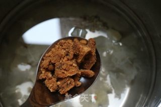 红薯薏仁银耳汤的做法步骤：2