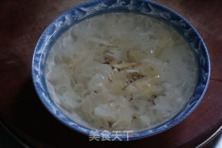 红薯薏仁银耳汤的做法步骤：1
