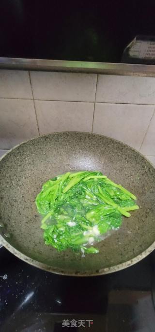 蒜未炒茼蒿的做法步骤：5