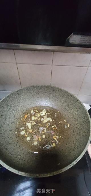 韭菜烧油豆腐的做法步骤：3