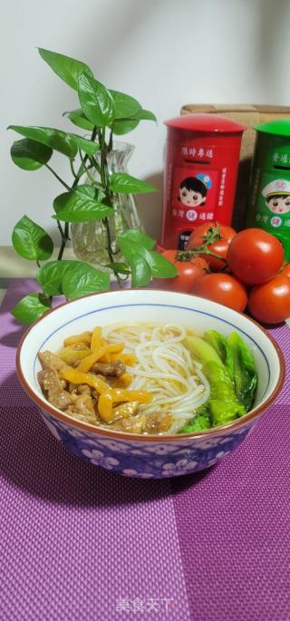 榨菜瘦肉汤米粉的做法步骤：11