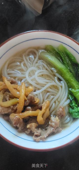 榨菜瘦肉汤米粉的做法步骤：10