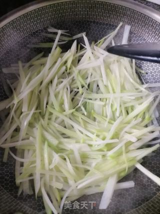 炒菜芯的做法步骤：2