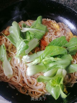 鸡蛋炒粉的做法步骤：5