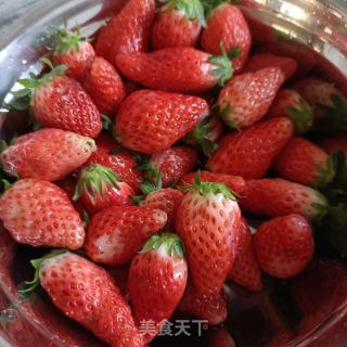 “酸甜美食”蜂蜜青柑草莓饮的做法步骤：4