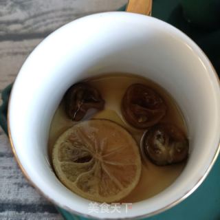 “酸甜美食”蜂蜜青柑草莓饮的做法步骤：3