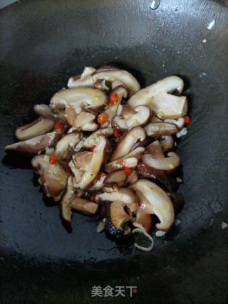 孜然香菇的做法步骤：6