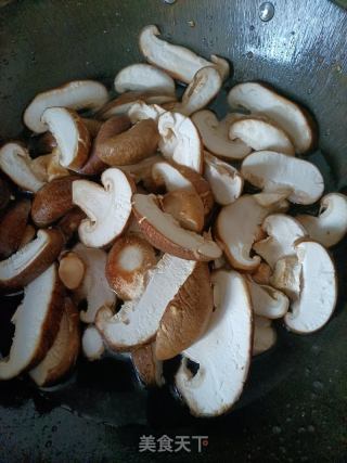 孜然香菇的做法步骤：2