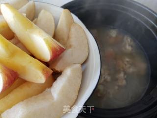 养颜去火的苹果雪梨煲猪蹄的做法步骤：9