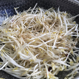 醋溜小豆芽的做法步骤：6