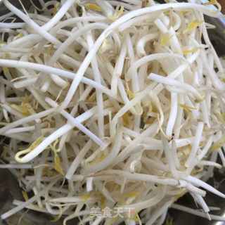 醋溜小豆芽的做法步骤：2