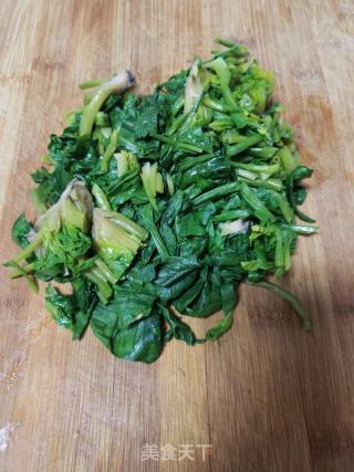 菠菜炒绿豆芽的做法步骤：1