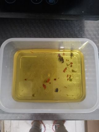 酸汤肥牛的做法步骤：1