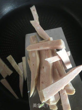 肉条炒洋葱的做法步骤：4
