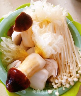 姬松茸鸡汤的做法步骤：4